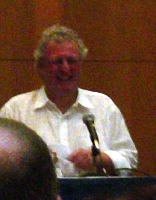 Sorry for the particularly rotten picture quality. Taken at Dragon Con 2006.